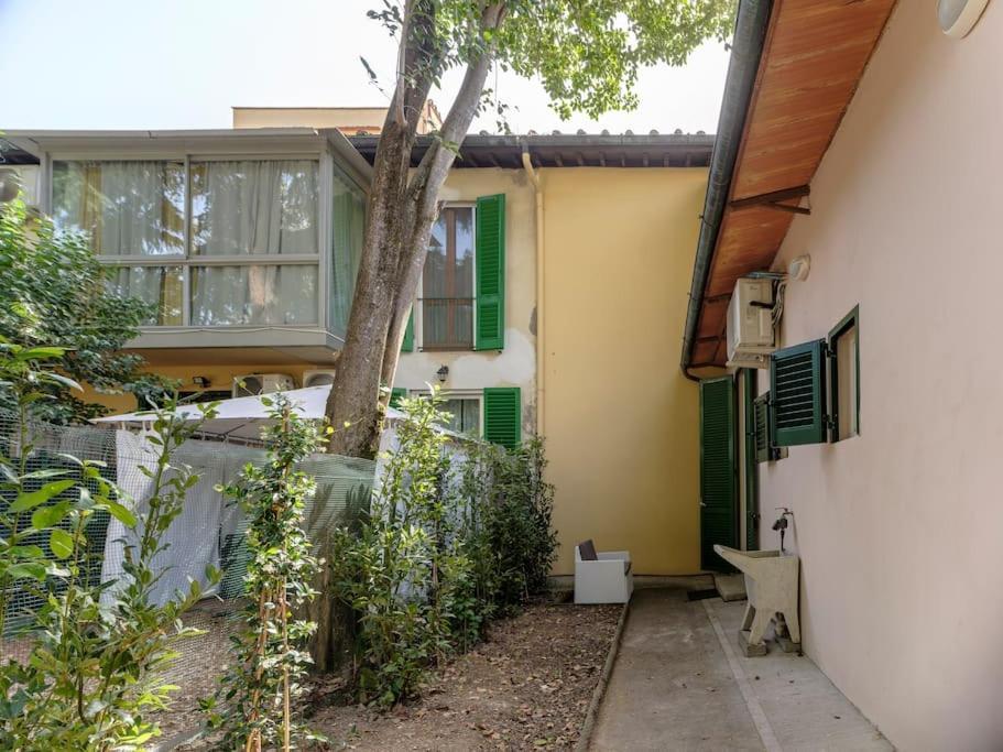 Indipendenza Cozy With Private Garden Apartamento Florencia